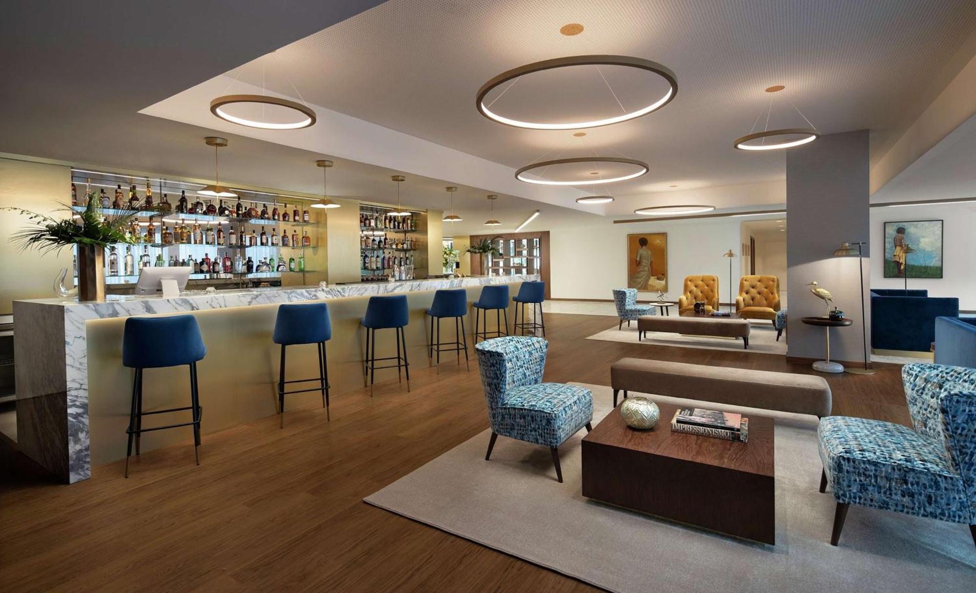 Boeira Garden Hotel Porto Gaia, Curio Collection By Hilton Vila Nova de Gaia Exterior foto The Club at London Heathrow