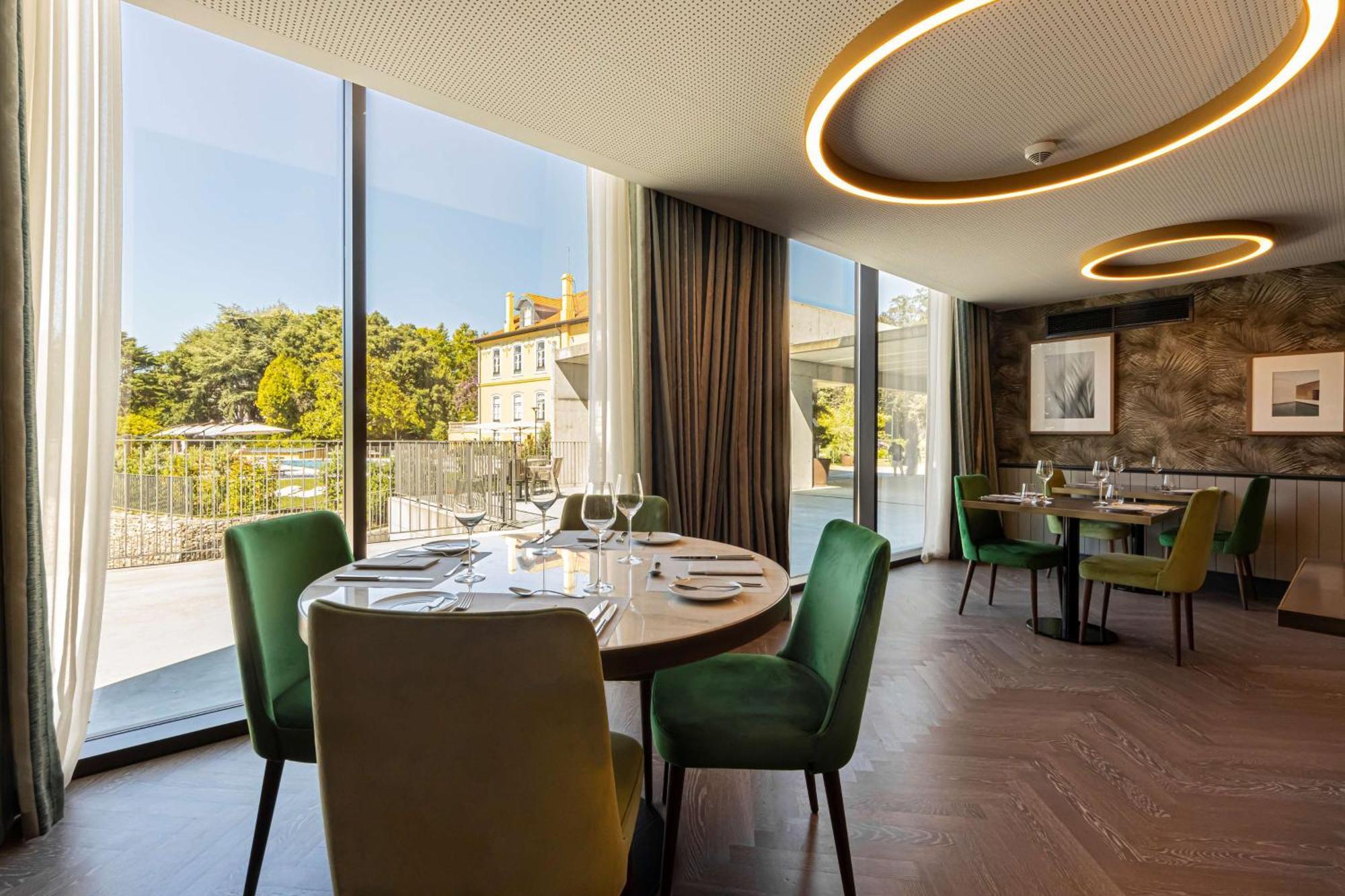 Boeira Garden Hotel Porto Gaia, Curio Collection By Hilton Vila Nova de Gaia Exterior foto Restaurant