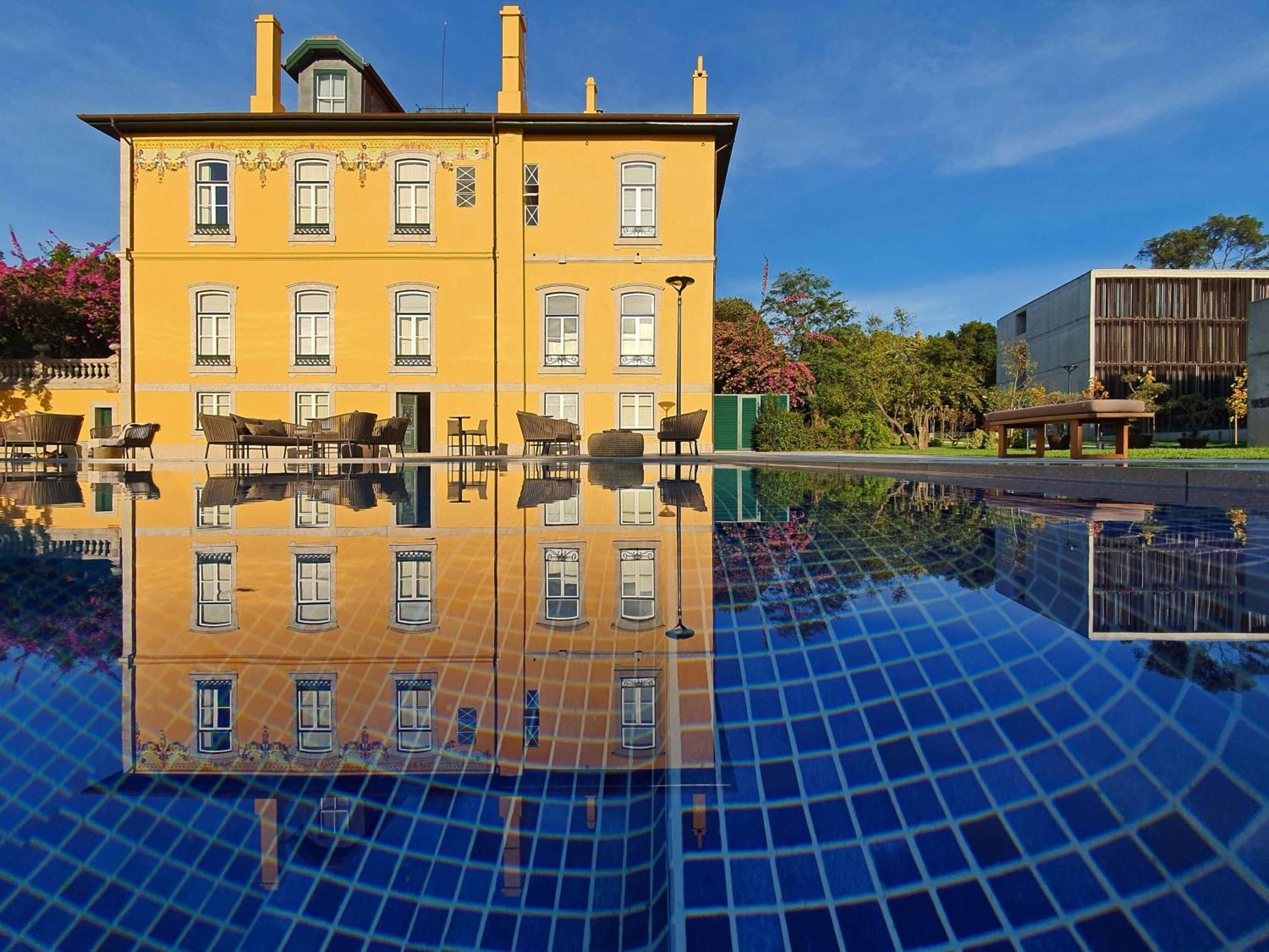 Boeira Garden Hotel Porto Gaia, Curio Collection By Hilton Vila Nova de Gaia Exterior foto Perspective transformation applied to an image.