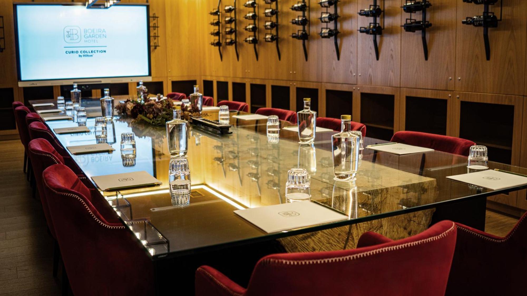 Boeira Garden Hotel Porto Gaia, Curio Collection By Hilton Vila Nova de Gaia Exterior foto The boardroom at the London Stock Exchange