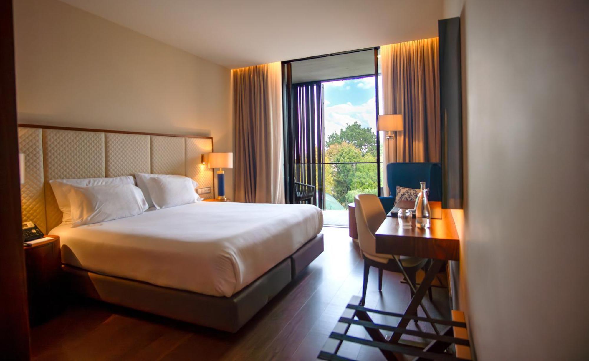 Boeira Garden Hotel Porto Gaia, Curio Collection By Hilton Vila Nova de Gaia Exterior foto
