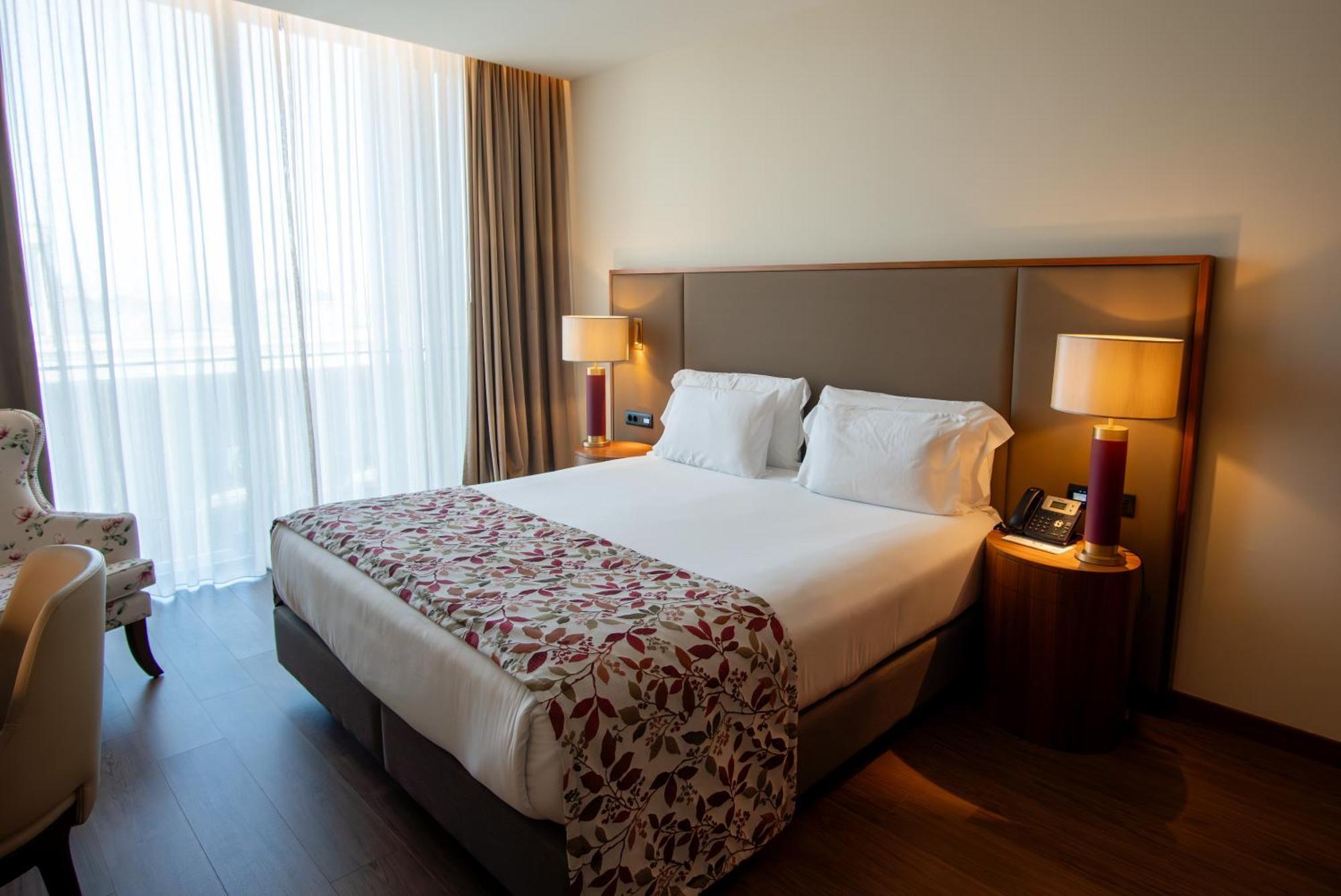 Boeira Garden Hotel Porto Gaia, Curio Collection By Hilton Vila Nova de Gaia Exterior foto